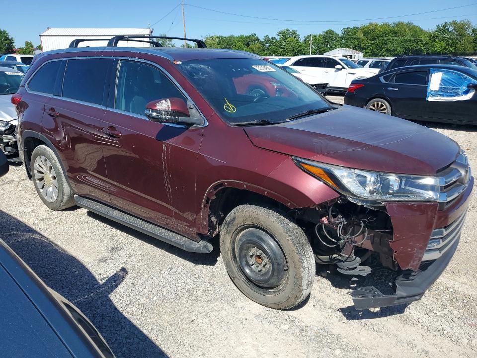 53310456 :رقم المزاد ، 5TDDZRFH9JS894765 vin ، 2018 Toyota Highlander مزاد بيع