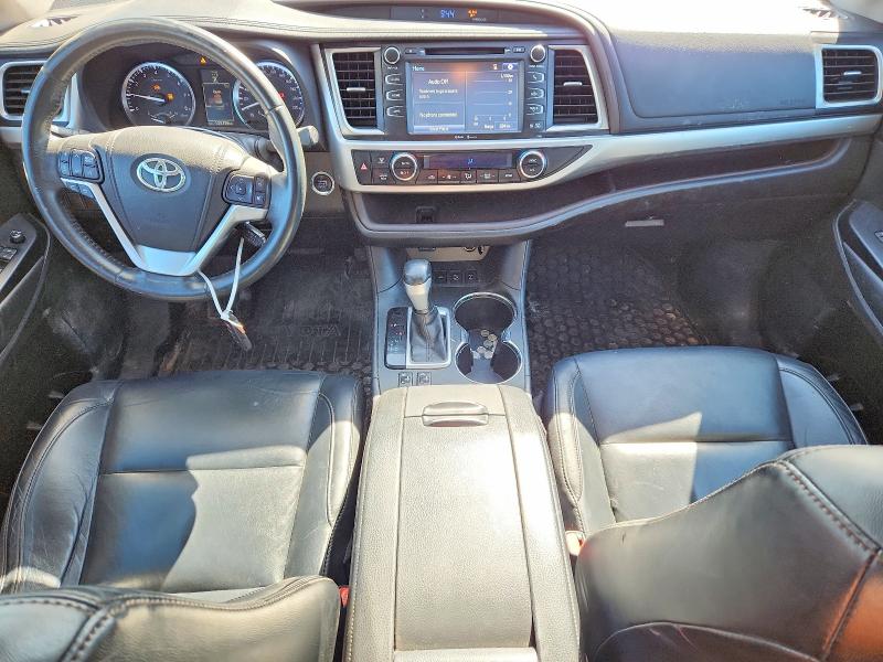 2015 Toyota Highlander მანქანა იყიდება აუქციონზე, vin: 5TDJKRFH4FS092395, აუქციონის ნომერი: 53591456