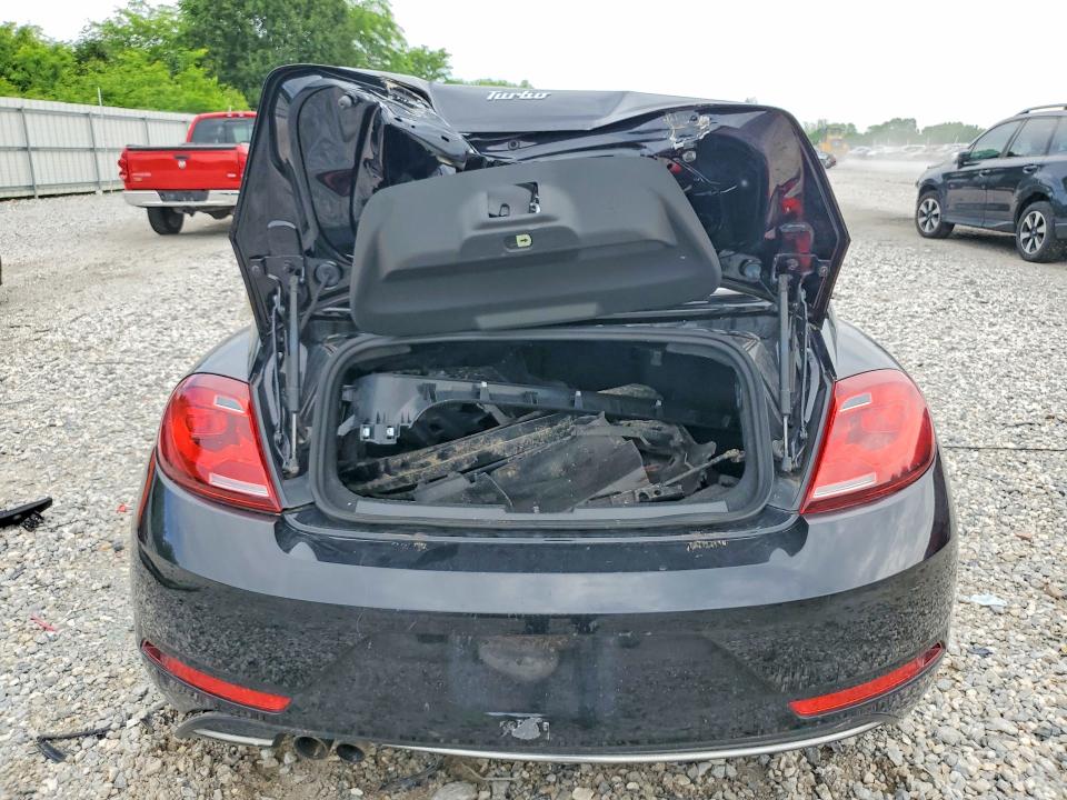 53435236 :رقم المزاد ، 3VW5DAAT2JM505199 vin ، 2018 Volkswagen Beetle مزاد بيع