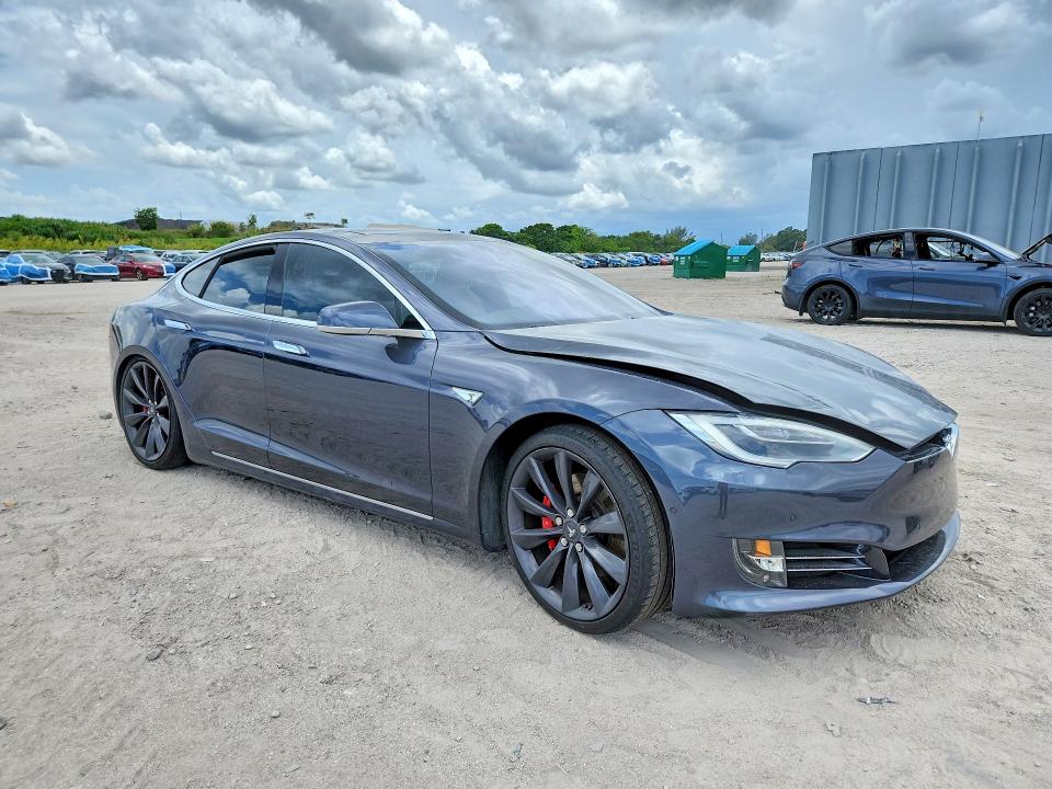 Продажа на аукционе авто 2016 Tesla Model S, vin: 5YJSA1E43GF143561, номер лота: 55185226