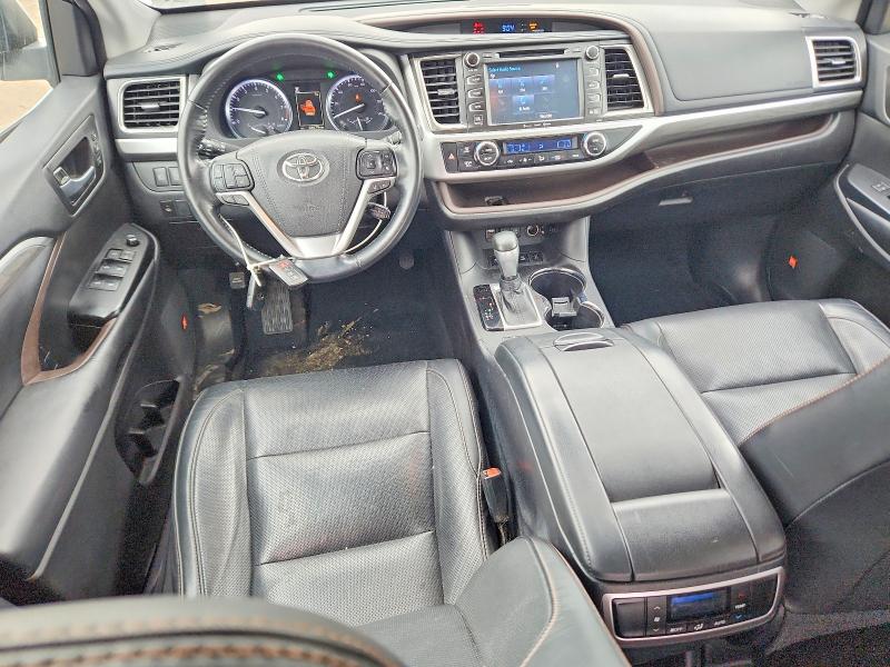 53979156 :رقم المزاد ، 5TDDZRFH3JS873832 vin ، 2018 Toyota Highlander مزاد بيع