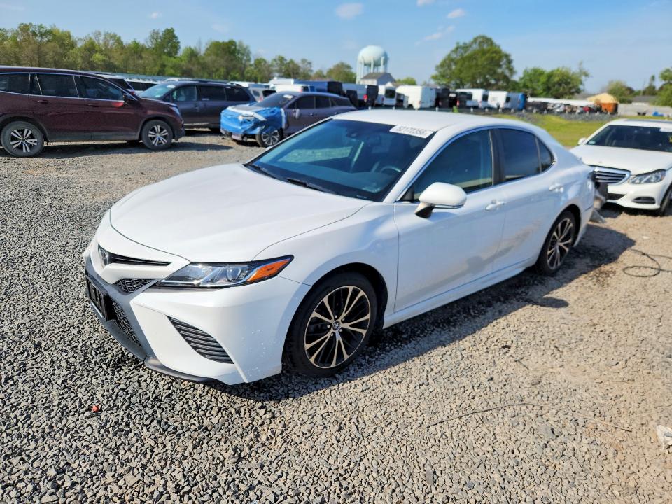 Auction sale of the 2018 Toyota Camry, vin: 4T1B11HK6JU510800, lot number: 52172356