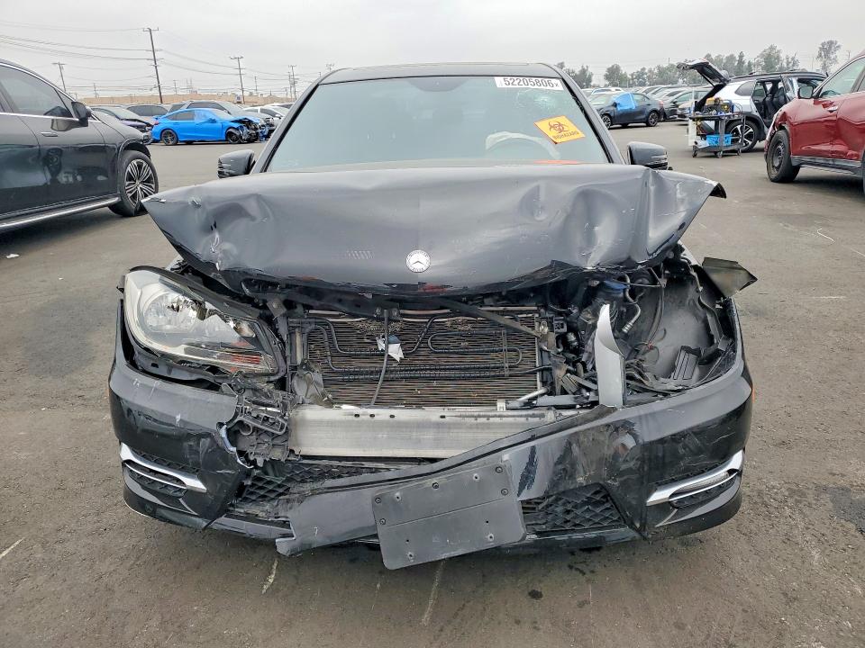 Продаж на аукціоні авто 2013 Mercedes-benz C, vin: WDDGF4HB3DR259325, номер лоту: 52205806