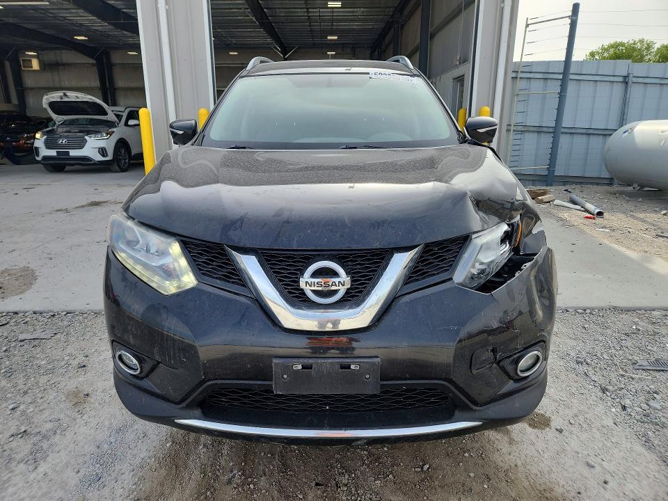 2015 Nissan Rogue მანქანა იყიდება აუქციონზე, vin: 5N1AT2MV2FC823268, აუქციონის ნომერი: 52333816