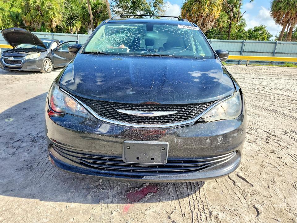 55510596 :رقم المزاد ، 2C4RC1DG5HR513175 vin ، 2017 Chrysler Pacifica مزاد بيع