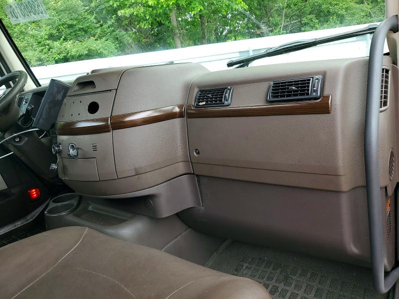 Продаж на аукціоні авто 2018 Volvo Vnl, vin: 4V4N39TG6JN892595, номер лоту: 53846816