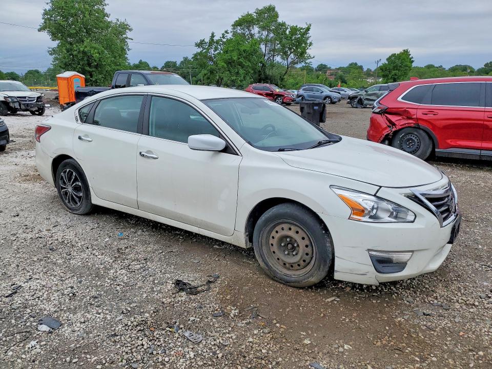 2015 Nissan Altima მანქანა იყიდება აუქციონზე, vin: 1N4AL3AP0FN886220, აუქციონის ნომერი: 54387366