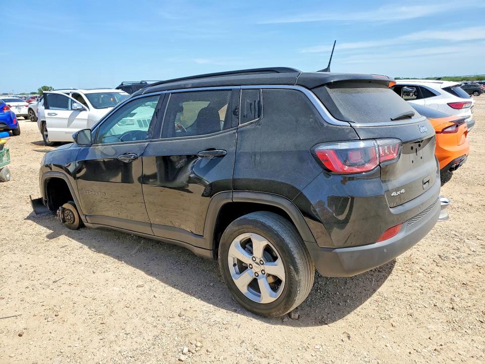 53142116 :رقم المزاد ، 3C4NJDBB9JT116892 vin ، 2018 Jeep Compass مزاد بيع