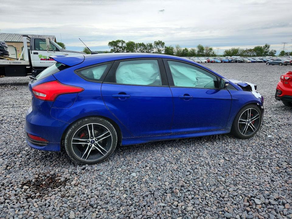 2015 Ford Focus მანქანა იყიდება აუქციონზე, vin: 1FADP3L91FL306677, აუქციონის ნომერი: 52507966