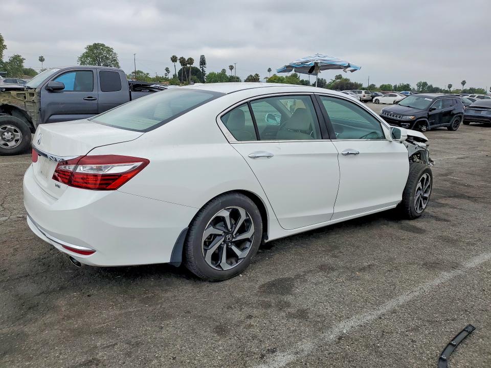 53639706 :رقم المزاد ، 1HGCR3F89GA000473 vin ، 2016 Honda Accord مزاد بيع
