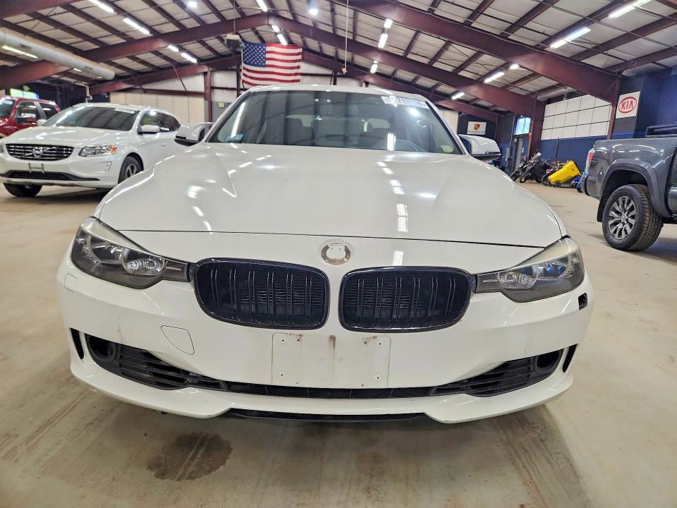 2013 Bmw 328 მანქანა იყიდება აუქციონზე, vin: WBA3B5C54DF596337, აუქციონის ნომერი: 54713806