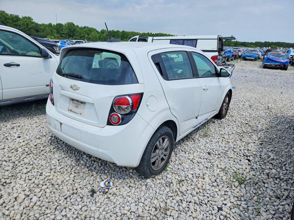 2015 Chevrolet Sonic მანქანა იყიდება აუქციონზე, vin: 1G1JA6SH0F4202127, აუქციონის ნომერი: 52694886