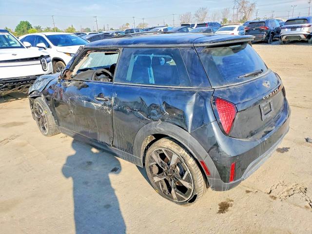 53295496 :رقم المزاد ، WMW23GD06S2W35165 vin ، 2025 Mini Cooper مزاد بيع