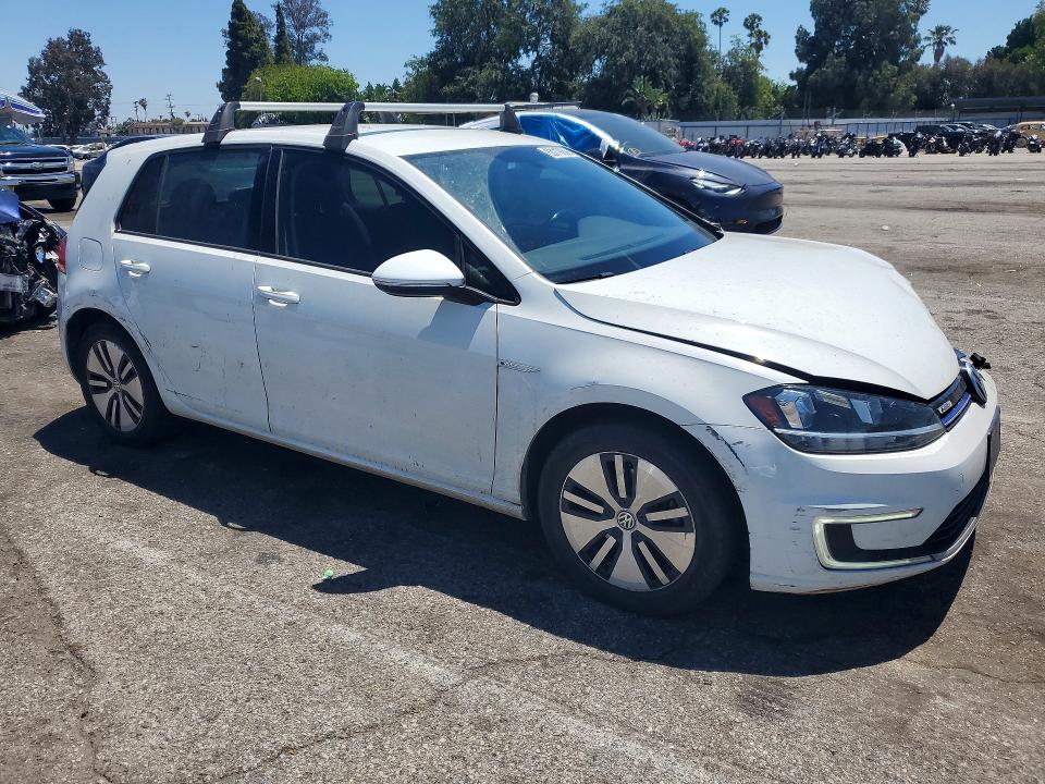 53119056 :رقم المزاد ، WVWKR7AU8HW950561 vin ، 2017 Volkswagen E-golf مزاد بيع