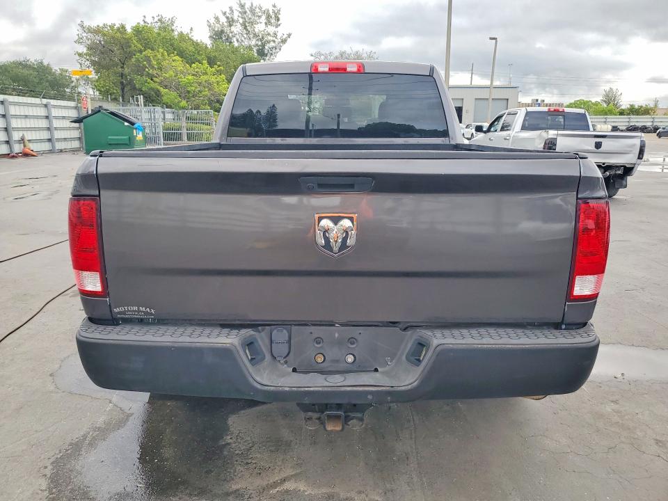 52329276 :رقم المزاد ، 1C6RR6FTXKS600606 vin ، 2019 Ram 1500 Classic مزاد بيع