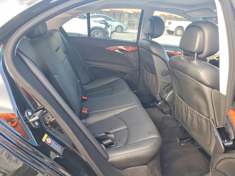 53383336 :رقم المزاد ، WDBUF56X07A990359 vin ، 2007 Mercedes-benz E مزاد بيع