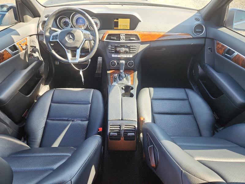 Продажа на аукционе авто 2012 Mercedes-benz C, vin: WDDGF4HB8CR228568, номер лота: 53411606