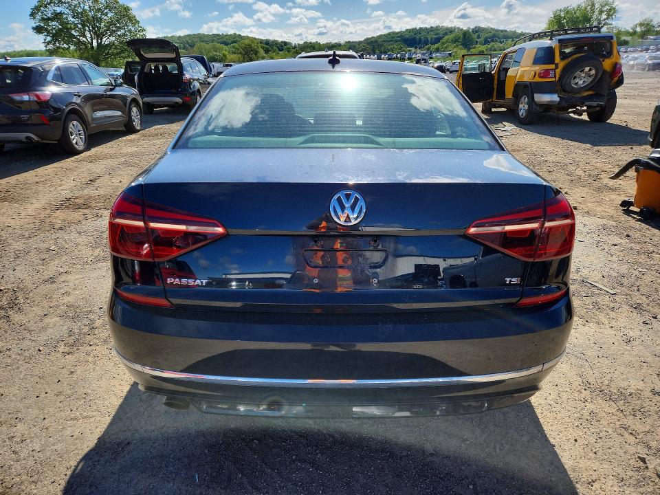 Продаж на аукціоні авто 2018 Volkswagen Passat, vin: 1VWAA7A3XJC017131, номер лоту: 54310006