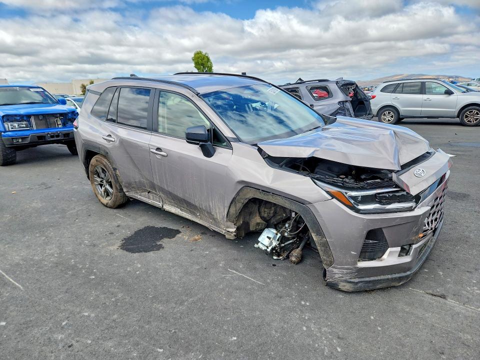 Продажа на аукционе авто 2026 Toyota Rav4, vin: JTM6CRAV2TD306517, номер лота: 55191926
