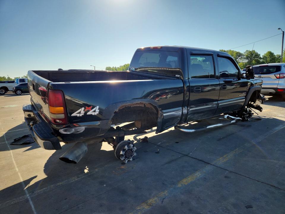 Продажа на аукционе авто 2002 Chevrolet Silverado, vin: 1GCHK231X2F210876, номер лота: 52996076