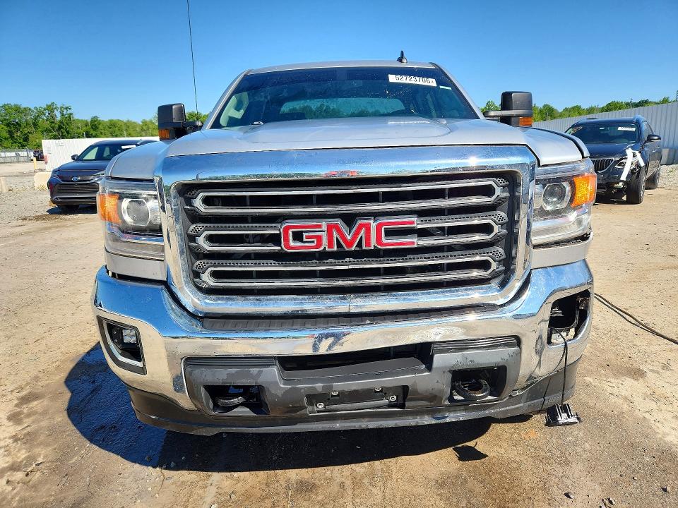 52723706 :رقم المزاد ، 1GT12REG4HF128386 vin ، 2017 Gmc Sierra مزاد بيع