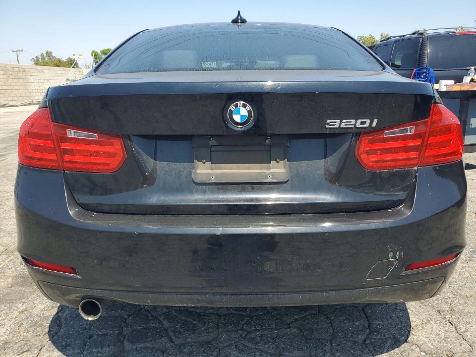 2014 Bmw 320 მანქანა იყიდება აუქციონზე, vin: WBA3B1C58EP679404, აუქციონის ნომერი: 53397536