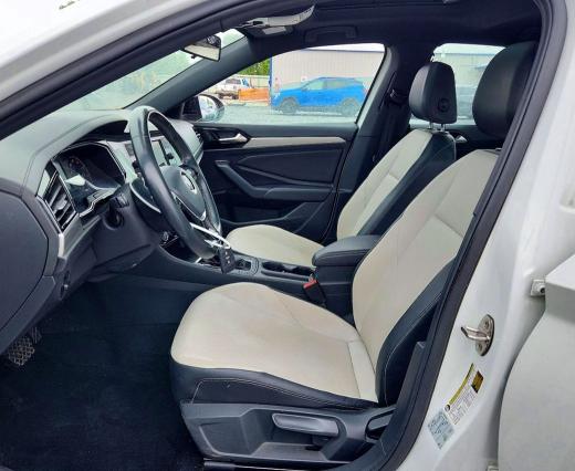 52561756 :رقم المزاد ، 3VWC57BU4KM102390 vin ، 2019 Volkswagen Jetta مزاد بيع