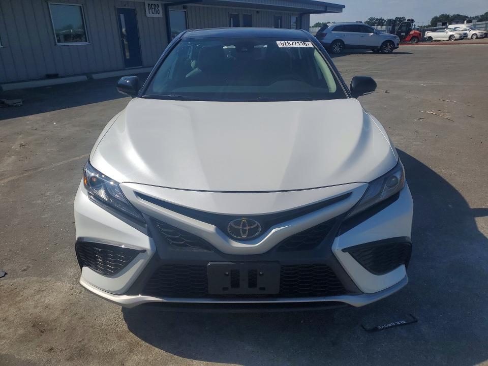 2023 Toyt Camry მანქანა იყიდება აუქციონზე, vin: 4T1K61AK4PU118306, აუქციონის ნომერი: 52872116