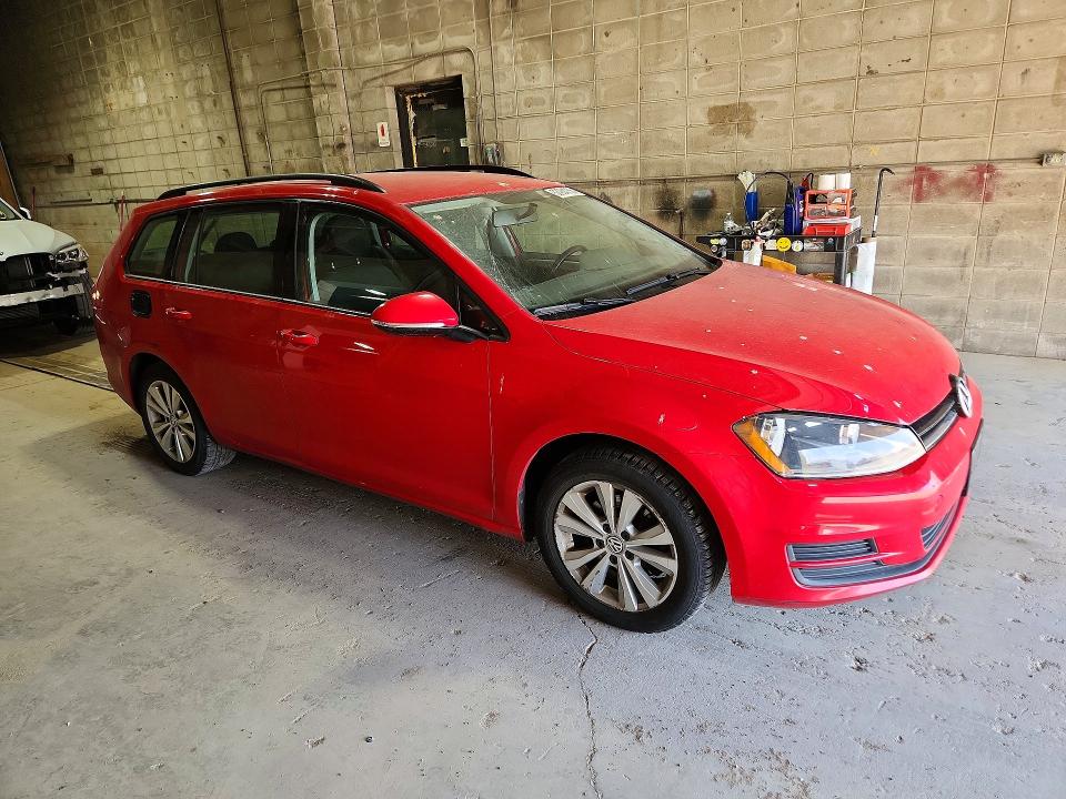 53934756 :رقم المزاد ، 3VW017AUXHM515536 vin ، 2017 Volkswagen Golf Sportwagen مزاد بيع