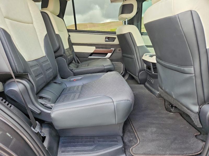 Продаж на аукціоні авто 2024 Toyota Sequoia, vin: 7SVAAABA9RX040245, номер лоту: 55098626