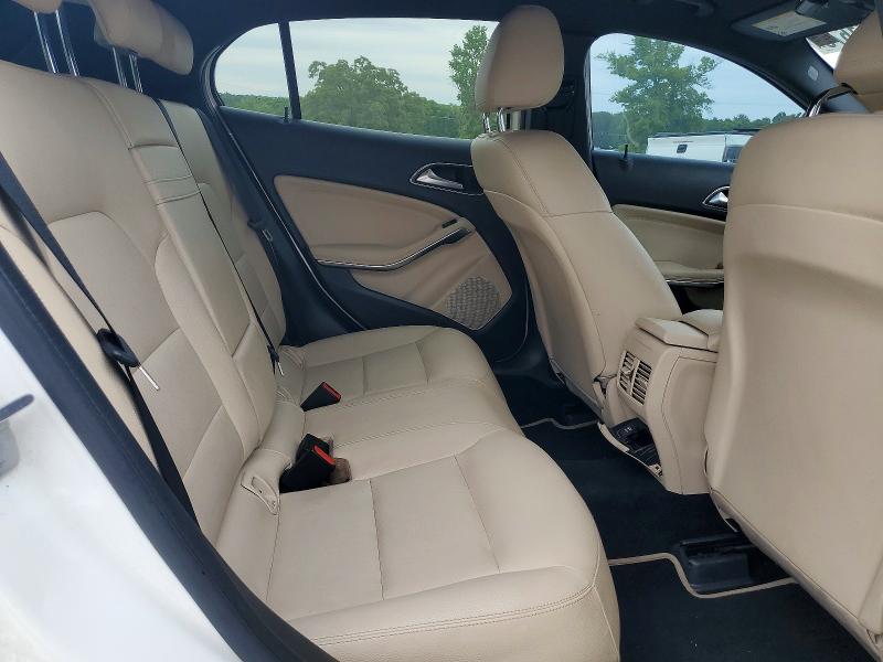 52161676 :رقم المزاد ، WDCTG4EB5JJ504821 vin ، 2018 Mercedes-benz Gla مزاد بيع