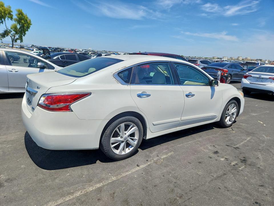 Продажа на аукционе авто 2014 Nissan Altima, vin: 1N4AL3AP3EN230754, номер лота: 54260486
