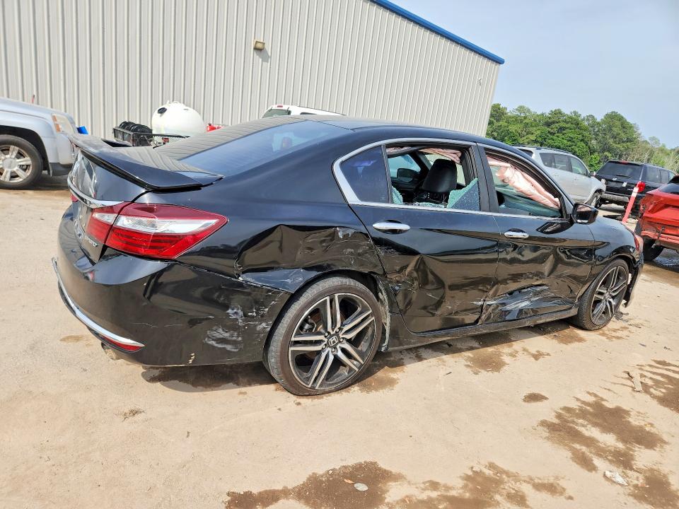 52681146 :رقم المزاد ، 1HGCR2F16HA197133 vin ، 2017 Honda Accord مزاد بيع