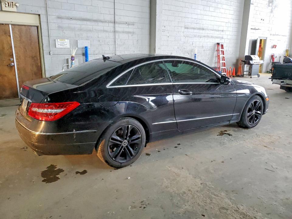 Продажа на аукционе авто 2010 Mercedes-benz E, vin: WDDKJ5GB1AF029005, номер лота: 53052256