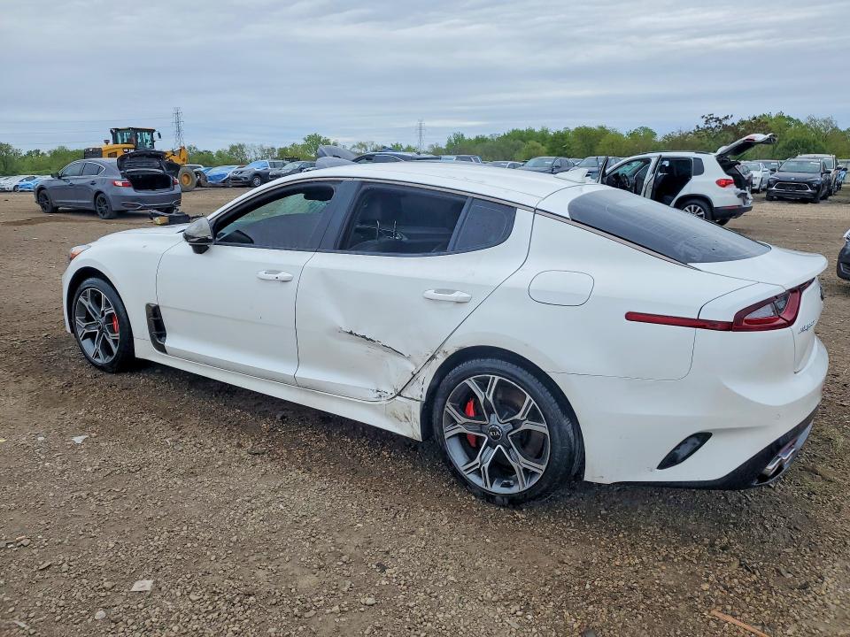 2019 Kia Stinger მანქანა იყიდება აუქციონზე, vin: KNAE35LC8K6045605, აუქციონის ნომერი: 53624666