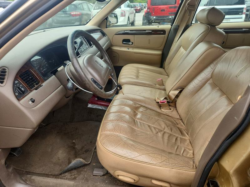 53617886 :رقم المزاد ، 1LNFM81W6WY725107 vin ، 1998 Lincoln Town Car مزاد بيع