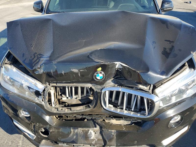 54201226 :رقم المزاد ، 5UXKR0C53J0X86477 vin ، 2018 Bmw X5 مزاد بيع