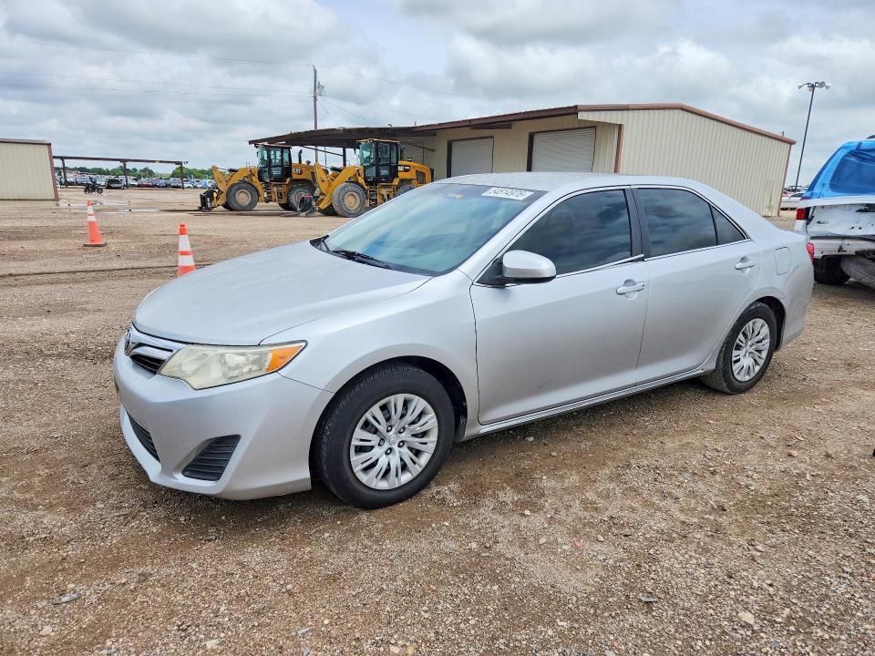 54514976 :رقم المزاد ، 4T4BF1FKXCR255615 vin ، 2012 Toyota Camry مزاد بيع