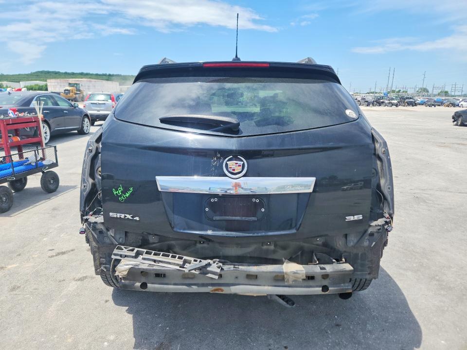 52578946 :رقم المزاد ، 3GYFNEE33FS508373 vin ، 2015 Cadillac Srx مزاد بيع