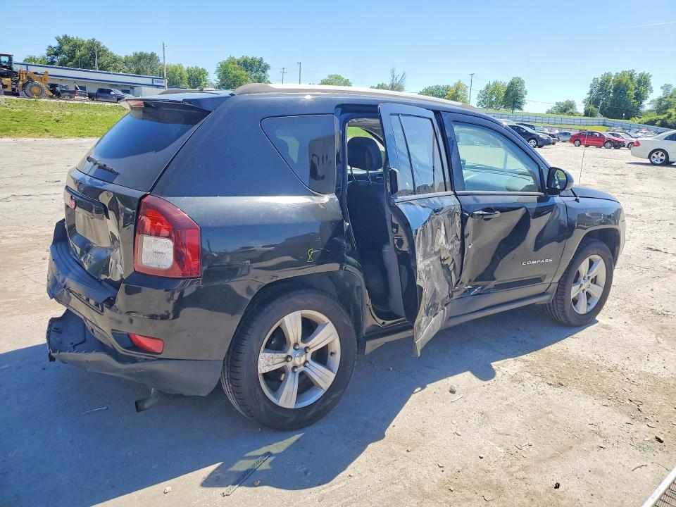 52962106 :رقم المزاد ، 1C4NJDEB5GD756818 vin ، 2016 Jeep Compass مزاد بيع