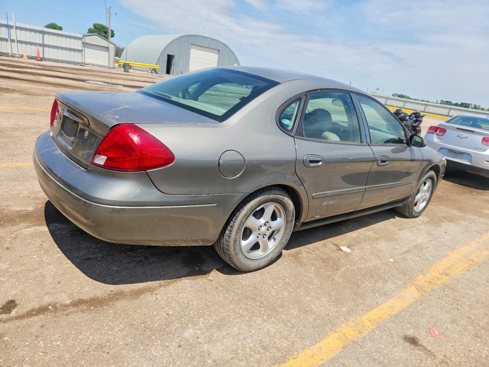 52100176 :رقم المزاد ، 1FAFP53U52G106784 vin ، 2002 Ford Taurus مزاد بيع