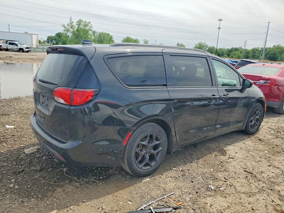 54988276 :رقم المزاد ، 2C4RC1EG0JR351752 vin ، 2018 Chrysler Pacifica مزاد بيع