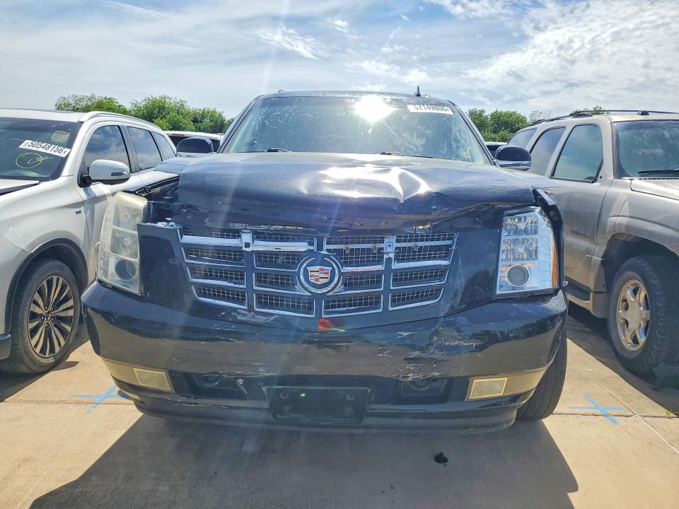 52149806 :رقم المزاد ، 1GYS3HEF6BR200479 vin ، 2011 Cadillac Escalade مزاد بيع