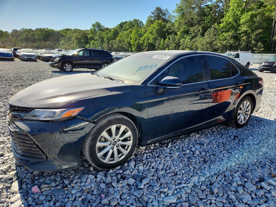 53505626 :رقم المزاد ، 4T1B11HK4JU598391 vin ، 2018 Toyota Camry مزاد بيع