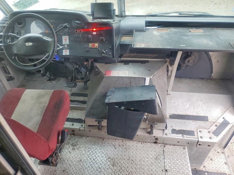 53448146 :رقم المزاد ، 1FC4E4KLXCDA60933 vin ، 2012 Ford E450 مزاد بيع