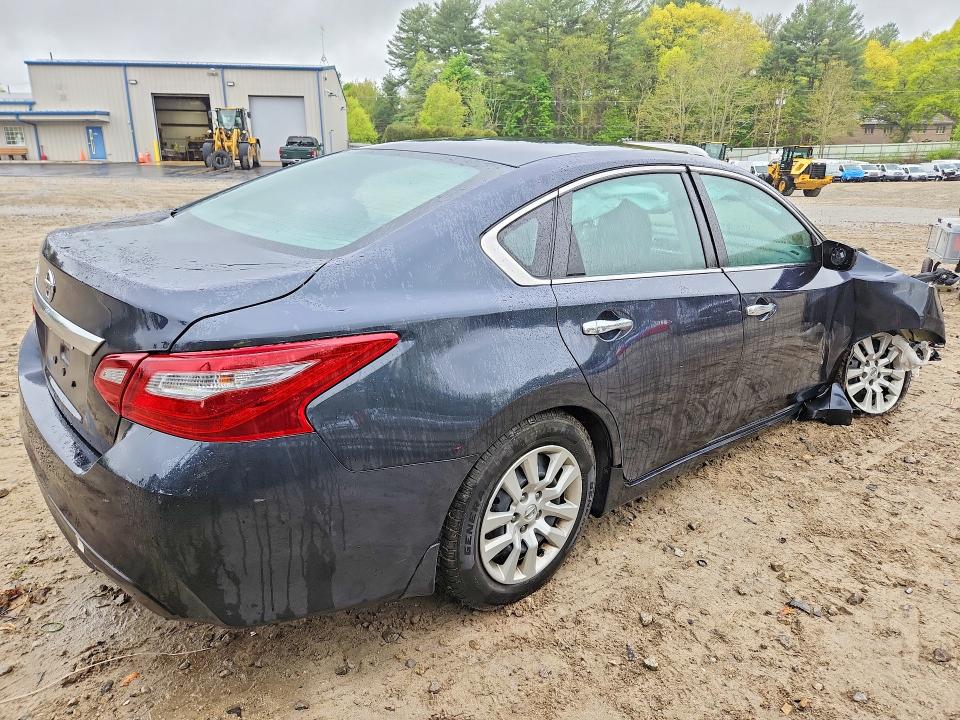 Продаж на аукціоні авто 2018 Nissan Altima, vin: 1N4AL3APXJC472110, номер лоту: 53353416