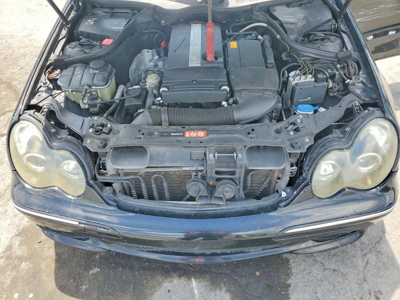 54614006 :رقم المزاد ، WDBRF40J85F679931 vin ، 2005 Mercedes-benz C مزاد بيع