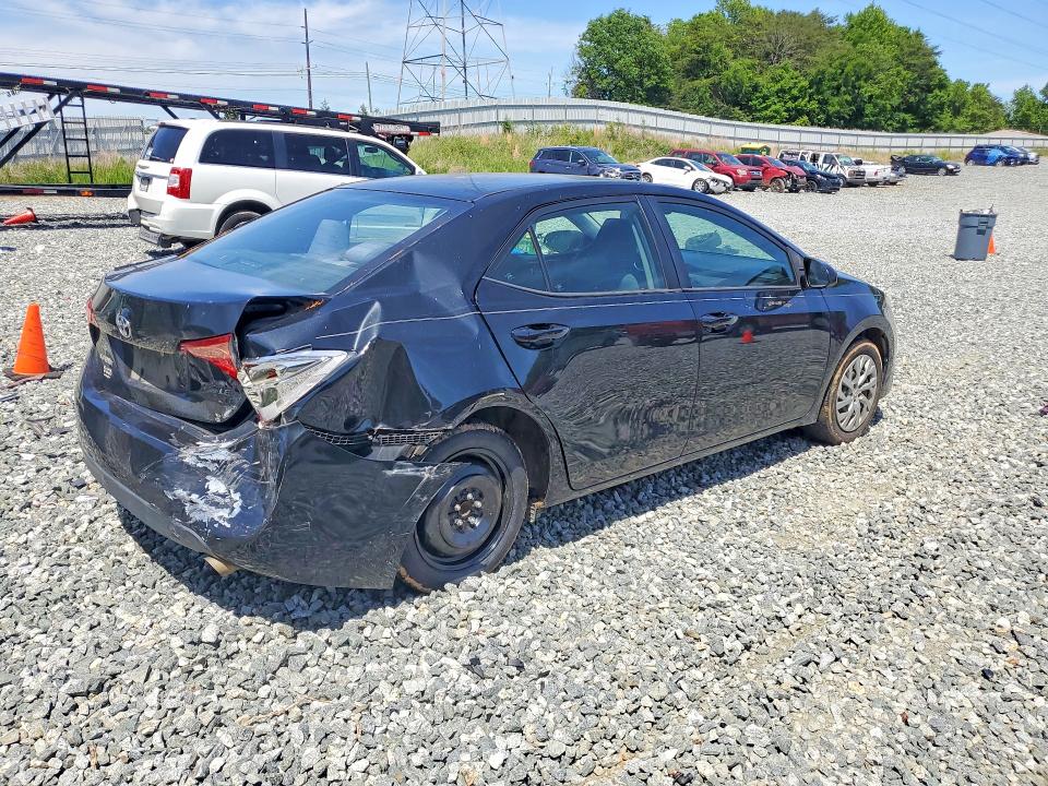 53698896 :رقم المزاد ، 2T1BURHE1JC980797 vin ، 2018 Toyota Corolla مزاد بيع