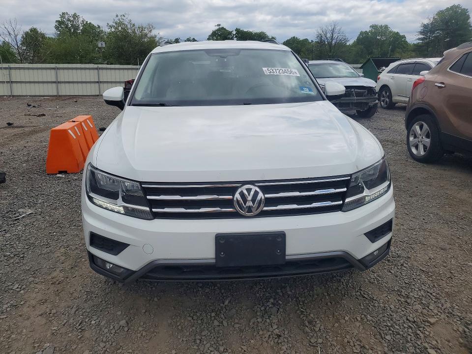 Продажа на аукционе авто 2018 Volkswagen Tiguan, vin: 3VV2B7AX6JM019613, номер лота: 53723456