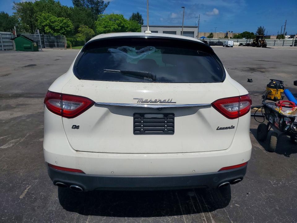 54822686 :رقم المزاد ، ZN661XUA6JX292117 vin ، 2018 Maserati Levante مزاد بيع